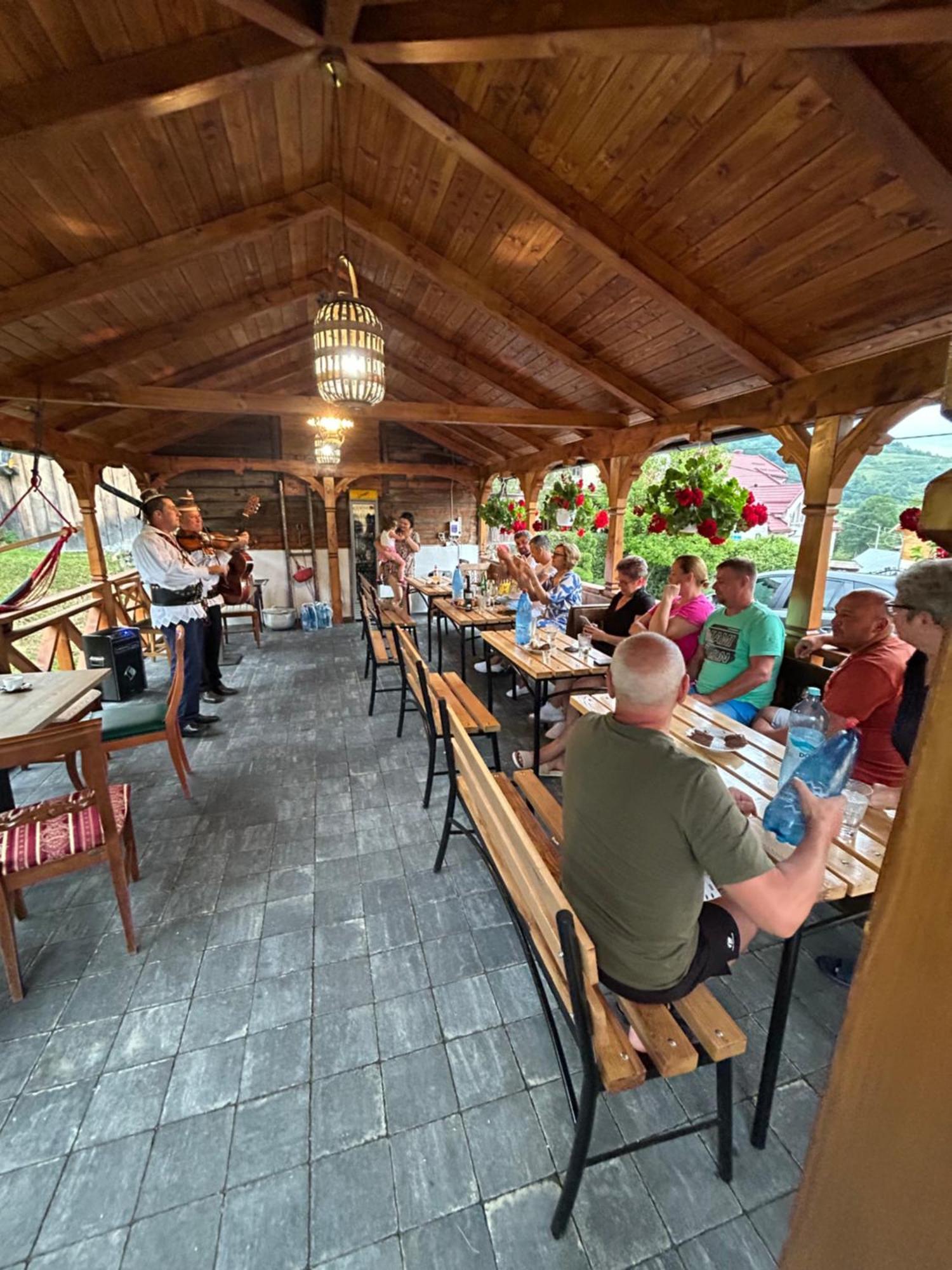Casa Cu Magnolii Otel Poienile Izei Dış mekan fotoğraf