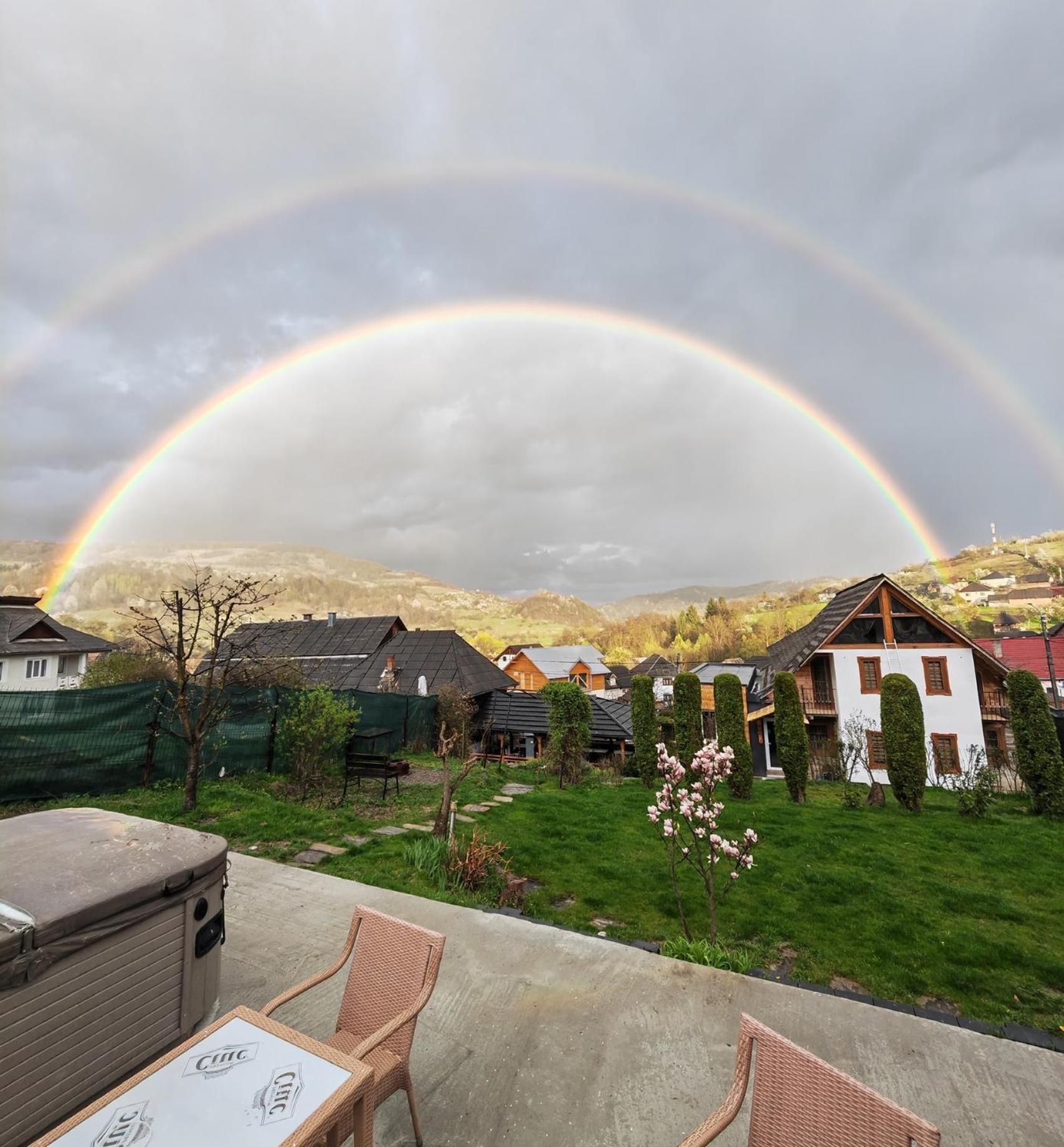Casa Cu Magnolii Otel Poienile Izei Dış mekan fotoğraf