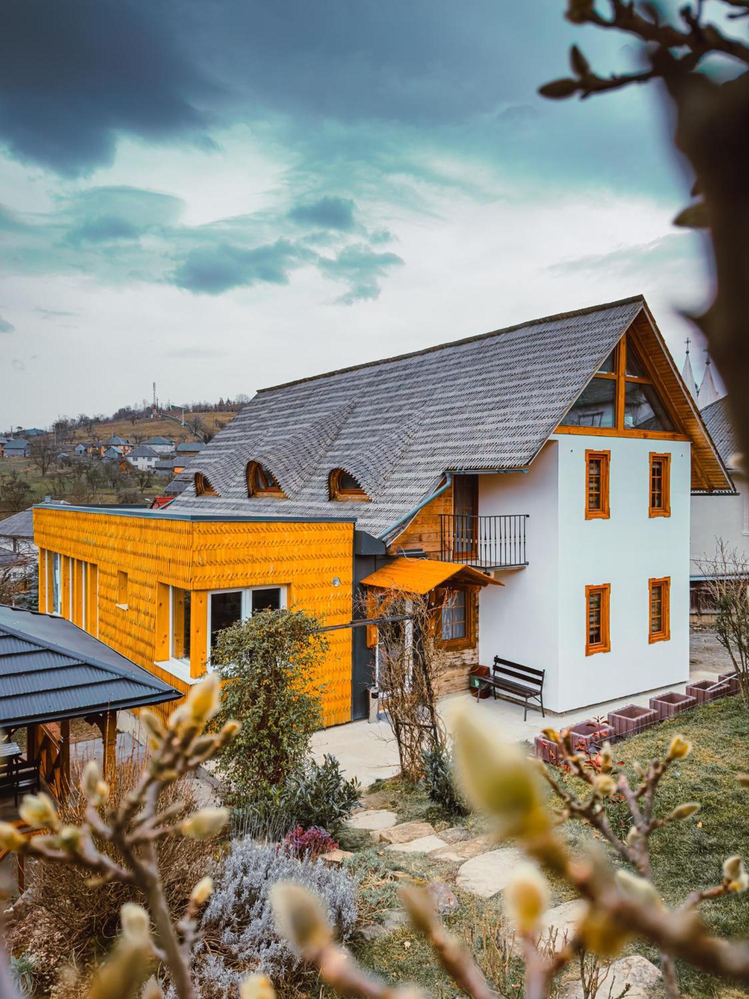 Casa Cu Magnolii Otel Poienile Izei Dış mekan fotoğraf